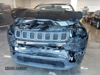 2018 Jeep Compass Latitude with VIN 3C4NJCBB6JT502308, listed as a IAAI auction lot 41561816 with 93,599 mi miles. Bid and sale history available at carsss.com. Image 6.