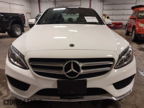 2018 Mercedes-Benz C 300 z VIN WDDWF4KB8JR351384, wystawiony jako IAAI lot #42421670 z przebiegiem 41 814 mil mil oraz . Historia ofert i sprzedaży dostępna na DreamBid. Obrazek 13.