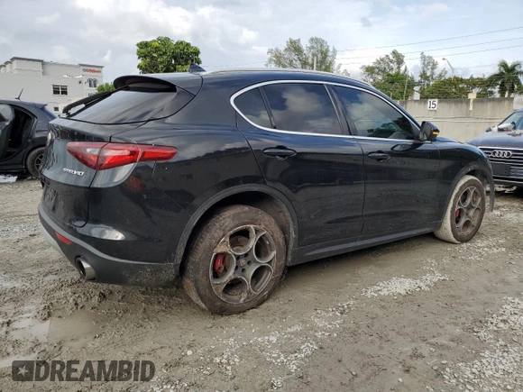2019 Alfa Romeo Stelvio z VIN ZASPAJAN5K7C71665, wystawiony jako Copart lot #41913285 z przebiegiem 69 461 mil mil oraz Nie do naprawy. Historia ofert i sprzedaży dostępna na DreamBid. Obrazek 3.