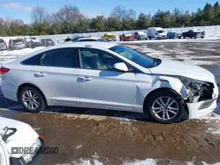 2016 Hyundai Sonata SE z VIN 5NPE24AF0GH371005, wystawiony jako IAAI lot #41269554 z przebiegiem 146 640 mil mil oraz . Historia ofert i sprzedaży dostępna na DreamBid. Obrazek 13.