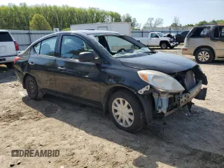 2014 Nissan Versa SV with VIN 3N1CN7AP4EL813230, listed as a Copart auction lot 52454195 with 136,018 mi miles and Clean Title. Bid and sale history available at DreamBid. Image 4.