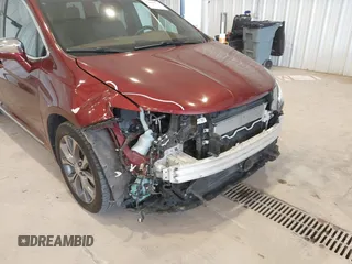 2020 Chrysler Pacifica Limited z VIN 2C4RC1GG8LR240673, wystawiony jako IAAI lot #41899834 z przebiegiem 83 504 mil mil oraz . Historia ofert i sprzedaży dostępna na DreamBid. Obrazek 6.