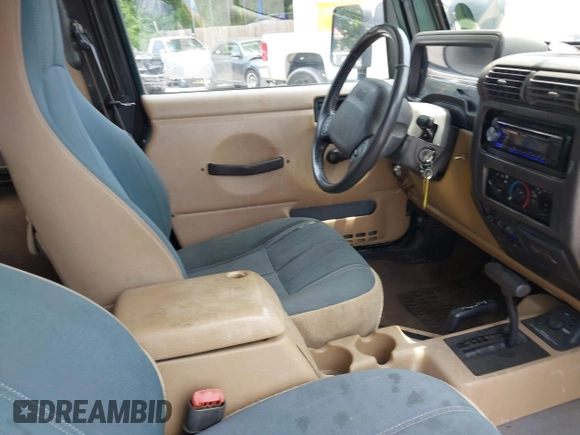 2000 Jeep Wrangler Sahara with VIN 1J4FA59S8YP722208, listed as a IAAI auction lot 42294978 with 238,024 mi miles and . Bid and sale history available at DreamBid. Image 5.