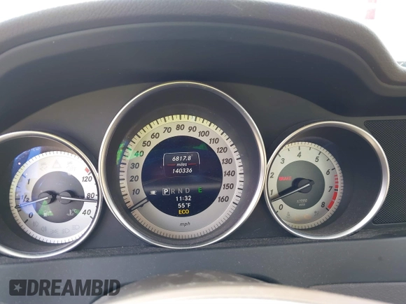 2013 Mercedes-Benz C 300 Sport z VIN WDDGF8AB3DR269791, wystawiony jako IAAI lot #41868133 z przebiegiem 140 336 mil mil oraz . Historia ofert i sprzedaży dostępna na DreamBid. Obrazek 7.