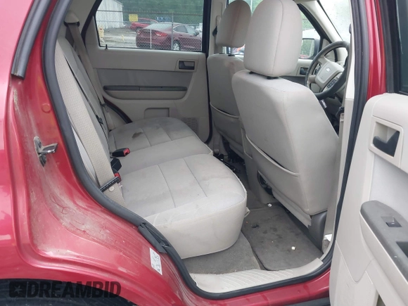 2011 Ford Escape XLT with VIN 1FMCU0D70BKB19310, listed as a IAAI auction lot 42100801 with 211,028 mi miles. Bid and sale history available at carsss.com. Image 8.