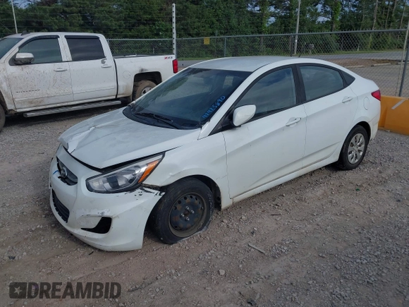 2016 Hyundai Accent SE z VIN KMHCT4AE7GU076917, wystawiony jako IAAI lot #42425890 z przebiegiem 136 031 mil mil oraz . Historia ofert i sprzedaży dostępna na DreamBid. Obrazek 2.