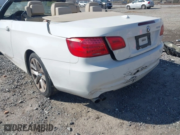 2011 BMW 3 Series 328i with VIN WBADW3C52BE539201, listed as a IAAI auction lot 41572349 with 205,932 mi miles. Bid and sale history available at carsss.com. Image 16.