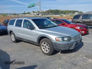 2004 Volvo V70 XC Cross Country с VIN YV1SZ59H441135044, выставлен на аукционе IAAI как лот 42078276 с пробегом 229 162 миль миль и . История ставок и продаж доступна на DreamBid. Изображение 1.