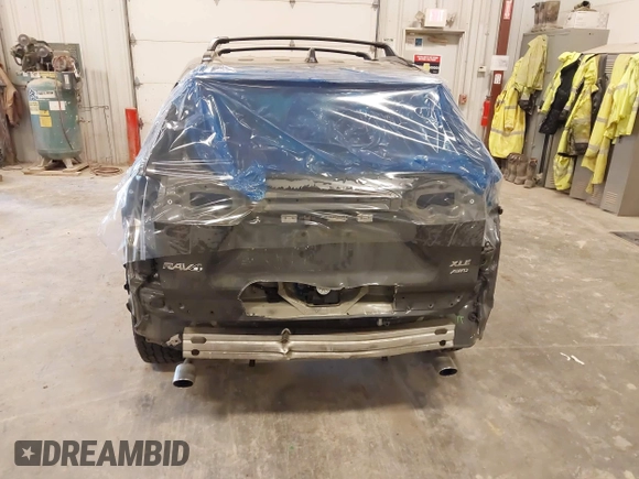 2022 Toyota RAV4 XLE with VIN 2T3P1RFV3NC259542, listed as a IAAI auction lot 42372093 with 42,896 mi miles and . Bid and sale history available at DreamBid. Image 6.