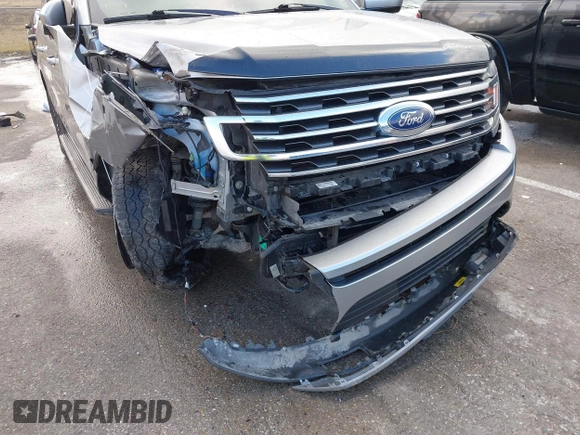 2020 Ford Expedition Max XLT z VIN 1FMJK1JT7LEA46344, wystawiony jako IAAI lot #41510918 z przebiegiem 81 991 mil mil oraz . Historia ofert i sprzedaży dostępna na DreamBid. Obrazek 19.
