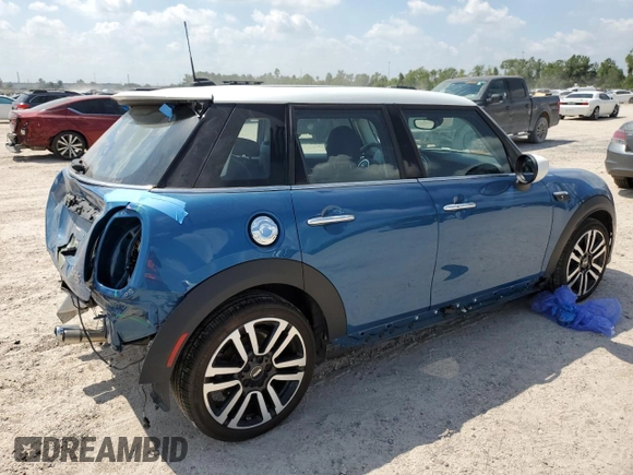 2023 MINI Hardtop 4 Door Cooper S with VIN WMW53DK07P2T87451, listed as a Copart auction lot 71447054 with 2,825 mi miles and Salvage title. Bid and sale history available at DreamBid. Image 3.