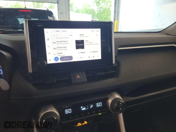 2023 Toyota RAV4 Hybrid LE z VIN 4T3LWRFV3PU096313, wystawiony jako IAAI lot #42841645 z przebiegiem 19 678 mil mil oraz . Historia ofert i sprzedaży dostępna na DreamBid. Obrazek 19.