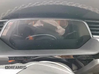 2024 Audi Q8 e-tron z VIN WA16AAGE5RB048734, wystawiony jako Copart lot #54393075 z przebiegiem Nie podano mil oraz Szkoda całkowita • Salvage title. Historia ofert i sprzedaży dostępna na DreamBid. Obrazek 9.