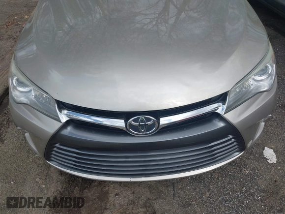 2015 Toyota Camry XLE z VIN 4T1BF1FK6FU485215, wystawiony jako IAAI lot #41938932 z przebiegiem 123 401 mil mil oraz . Historia ofert i sprzedaży dostępna na DreamBid. Obrazek 6.