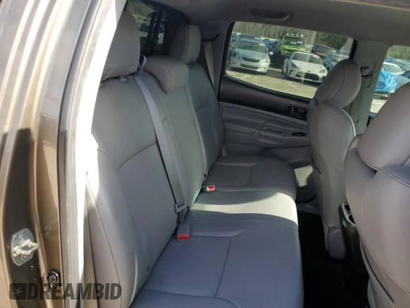 2013 Toyota Tacoma PreRunner with VIN 3TMKU4HNXDM035233, listed as a Copart auction lot 86717434 with 137,005 mi miles and Salvage title. Bid and sale history available at DreamBid. Image 11.