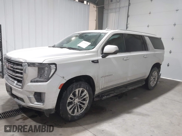2021 GMC Yukon XL SLT with VIN 1GKS2GKD4MR414318, listed as a IAAI auction lot 41590618 with 49,913 mi miles. Bid and sale history available at carsss.com. Image 2.