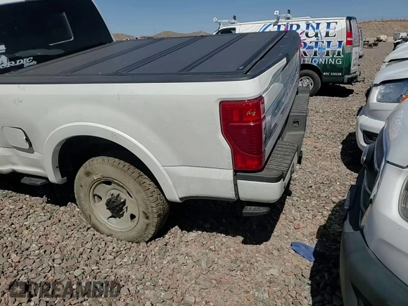 2022 Ford F-350 XL with VIN 1FT8W3BT1NEF83408, listed as a Copart auction lot 53902005 with 22,647 mi miles and Salvage Title. Bid and sale history available at DreamBid. Image 13.