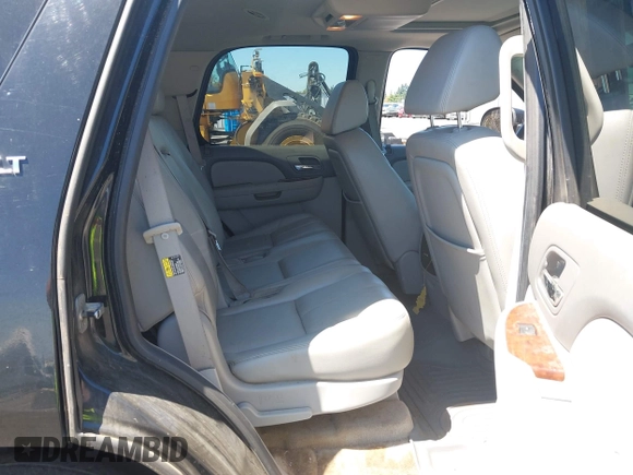 2007 Chevrolet Tahoe LT with VIN 1GNFK13057J112892, listed as a IAAI auction lot 42723713 with 232,044 mi miles and . Bid and sale history available at DreamBid. Image 8.