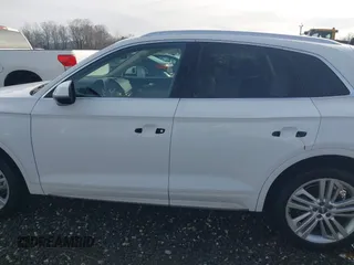 2018 Audi Q5 Premium Plus with VIN WA1BNAFY3J2006324, listed as a IAAI auction lot 41099767 with 52,332 mi miles. Bid and sale history available at carsss.com. Image 14.
