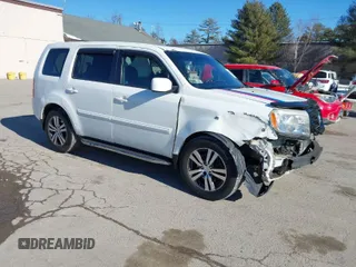 2011 Honda Pilot LX with VIN 5FNYF4H29BB088050, listed as a IAAI auction lot 41420651 with 164,424 mi miles. Bid and sale history available at carsss.com. Image 1.