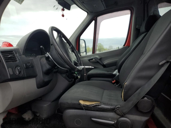2012 Freightliner Sprinter с VIN WDYPE8CC4C5614713, выставлен на аукционе Copart как лот 53429985 с пробегом 259 800 миль миль и Списание • Salvage title. История ставок и продаж доступна на DreamBid. Изображение 7.