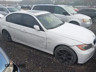 2008 BMW 3 Series 328xi с VIN WBAVC73588KP38428, выставлен на аукционе IAAI как лот 42737941 с пробегом Не указан миль и . История ставок и продаж доступна на DreamBid. Изображение 1.