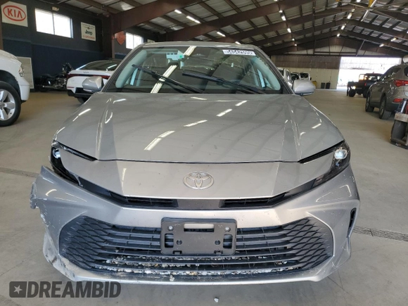 2025 Toyota Camry LE with VIN 4T1DAACK1SU002154, listed as a Copart auction lot 54542595 with 15,533 mi miles and Clean Title. Bid and sale history available at DreamBid. Image 5.