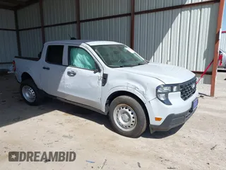 2025 Ford Maverick XL with VIN 3FTTW8A30SRA35448, listed as a IAAI auction lot 41857997 with 106 mi miles. Bid and sale history available at carsss.com. Image 1.
