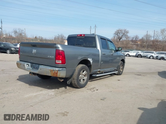 2010 Dodge 1500 SLT z VIN 1D7RV1GT3AS192606, wystawiony jako IAAI lot #41791083 z przebiegiem 284 816 mil mil oraz . Historia ofert i sprzedaży dostępna na DreamBid. Obrazek 4.