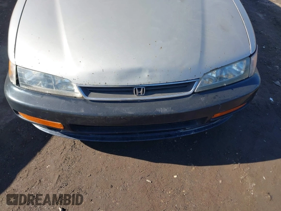 1996 Honda Accord LX with VIN 1HGCD5639TA032042, listed as a IAAI auction lot 41508186 with Not Provided miles and . Bid and sale history available at carsss.com. Image 10.