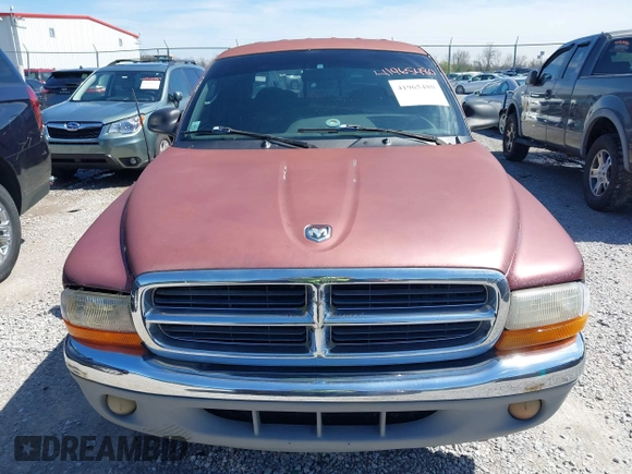 2000 Dodge Dakota Sport with VIN 1B7GL2AX7YS677544, listed as a IAAI auction lot 41965480 with 236,552 mi miles. Bid and sale history available at carsss.com. Image 6.