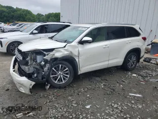 2018 Toyota Highlander SE with VIN 5TDJZRFH6JS554573, listed as a Copart auction lot 60682225 with 81,373 mi miles and Salvage title. Bid and sale history available at DreamBid. Image 1.