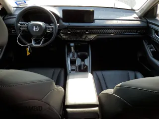 2024 Honda Accord Touring z VIN 1HGCY2F82RA043505, wystawiony jako Copart lot #52223925 z przebiegiem 16 767 mil mil oraz Szkoda całkowita • Salvage title. Historia ofert i sprzedaży dostępna na DreamBid. Obrazek 8.