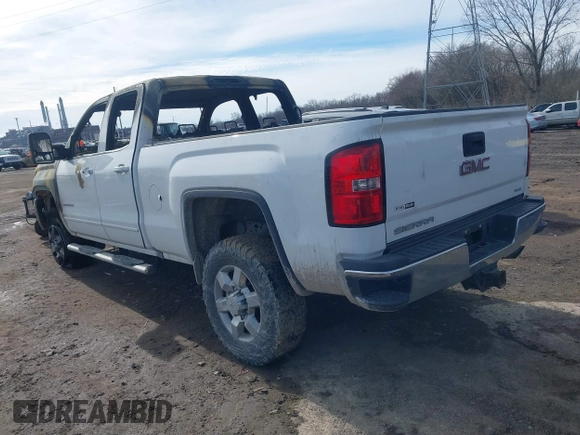2016 GMC Sierra 2500HD SLE z VIN 1GT22SEG5GZ232894, wystawiony jako IAAI lot #41593141 z przebiegiem 159 000 mil mil oraz . Historia ofert i sprzedaży dostępna na DreamBid. Obrazek 3.