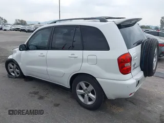 2005 Toyota RAV4 with VIN JTEGD20V750057938, listed as a IAAI auction lot 41894571 with 158,589 mi miles. Bid and sale history available at carsss.com. Image 3.