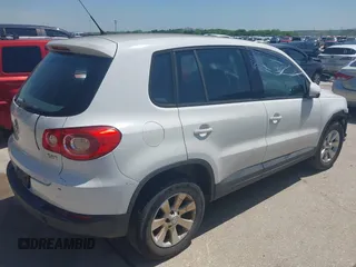 2010 Volkswagen Tiguan S with VIN WVGAV7AX0AW508232, listed as a IAAI auction lot 42001407 with Not provided miles and . Bid and sale history available at DreamBid. Image 4.