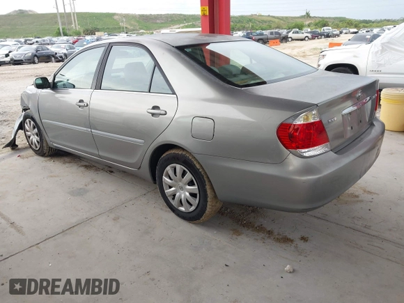2005 Toyota Camry STD with VIN 4T1BE32K75U953925, listed as a IAAI auction lot 42411400 with 289,566 mi miles and . Bid and sale history available at DreamBid. Image 3.