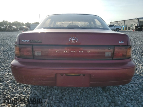 1994 Toyota Camry LE z VIN 4T1SK12EXRU343871, wystawiony jako Copart lot #58727235 z przebiegiem 75 995 mil mil oraz Czysty tytuł • Clean title. Historia ofert i sprzedaży dostępna na DreamBid. Obrazek 6.