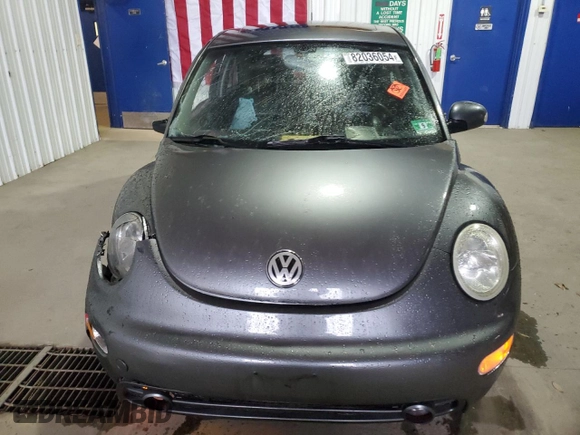 2003 Volkswagen New Beetle Coupe GLX with VIN 3VWDD21C53M439767, listed as a Copart auction lot 82036054 with 108,326 mi miles and Salvage Title. Bid and sale history available at carsss.com. Image 5.