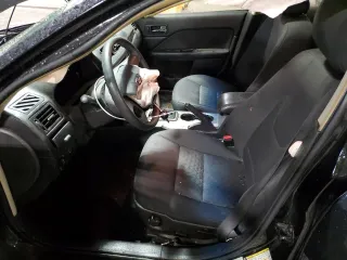 2010 Ford Fusion SE z VIN 3FAHP0HA1AR416870, wystawiony jako Copart lot #55585835 z przebiegiem 58 211 mil mil oraz Szkoda całkowita • Salvage title. Historia ofert i sprzedaży dostępna na DreamBid. Obrazek 7.