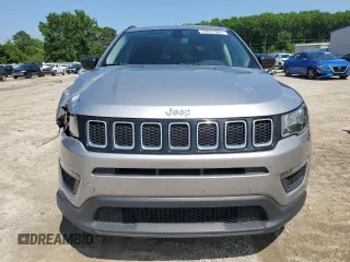 2018 Jeep Compass Sport z VIN 3C4NJDAB7JT484490, wystawiony jako Copart lot #59947885 z przebiegiem 118 363 mil mil oraz Szkoda całkowita • Salvage title. Historia ofert i sprzedaży dostępna na DreamBid. Obrazek 5.