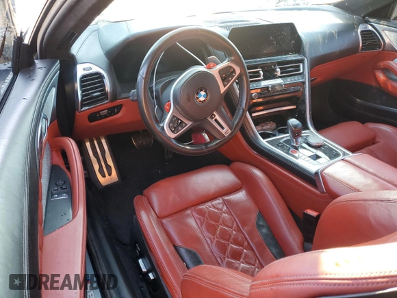 2020 BMW M8 z VIN WBSAE0C05LCD46660, wystawiony jako Copart lot #84676424 z przebiegiem 48 569 mil mil oraz Szkoda całkowita • Salvage title. Historia ofert i sprzedaży dostępna na DreamBid. Obrazek 8.