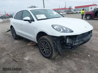 2018 Porsche Macan with VIN WP1AA2A54JLB20602, listed as a IAAI auction lot 41610622 with 65,358 mi miles. Bid and sale history available at carsss.com. Image 1.