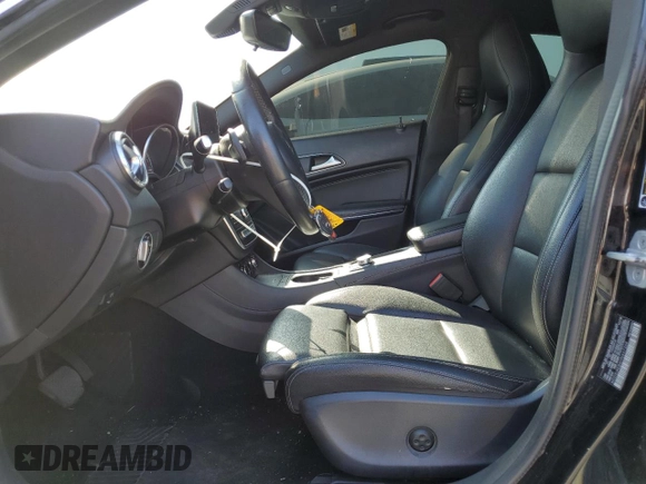 2017 Mercedes-Benz CLA 250 z VIN WDDSJ4EB6HN467368, wystawiony jako Copart lot #49929565 z przebiegiem 116 260 mil mil oraz Tytuł czysty. Historia ofert i sprzedaży dostępna na DreamBid. Obrazek 7.