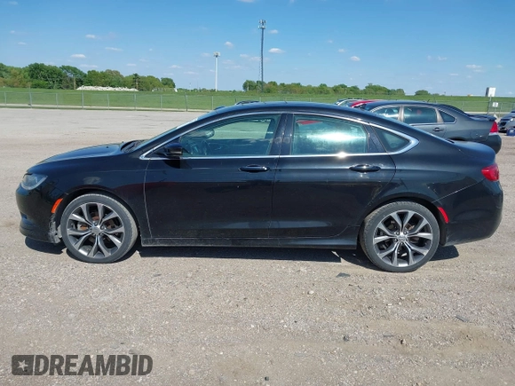 2015 Chrysler 200 C z VIN 1C3CCCEG9FN542855, wystawiony jako IAAI lot #42216833 z przebiegiem 99 587 mil mil oraz . Historia ofert i sprzedaży dostępna na DreamBid. Obrazek 14.