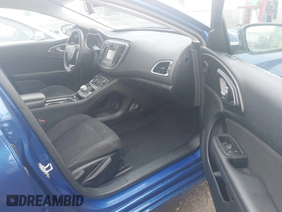2015 Chrysler 200 Limited с VIN 1C3CCCAB8FN707577, выставлен на аукционе IAAI как лот 42315250 с пробегом 196 141 миль миль и . История ставок и продаж доступна на DreamBid. Изображение 5.