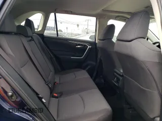 2019 Toyota RAV4 XLE with VIN JTMP1RFV8KD513544, listed as a Copart auction lot 82699354 with 43,562 mi miles and Salvage Title. Bid and sale history available at DreamBid. Image 11.
