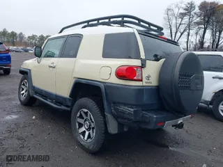 2008 Toyota FJ Cruiser with VIN JTEBU11F18K025930, listed as a IAAI auction lot 41793561 with 175,463 mi miles. Bid and sale history available at carsss.com. Image 3.