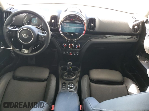 2024 MINI Countryman Cooper S with VIN WMZ83BR07R3S19526, listed as a Copart auction lot 42421825 with 26,026 mi miles and Clean Title. Bid and sale history available at carsss.com. Image 8.