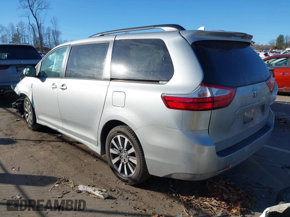 2019 Toyota Sienna LE with VIN 5TDJZ3DC4KS221245, listed as a IAAI auction lot 41455754 with 81,290 mi miles. Bid and sale history available at carsss.com. Image 3.